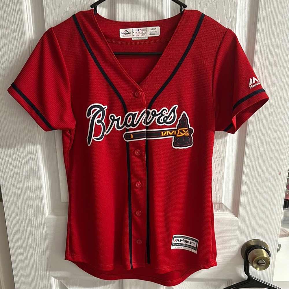 Majestic Red Braves Jersey with V-Neck Design and Short Sleeves